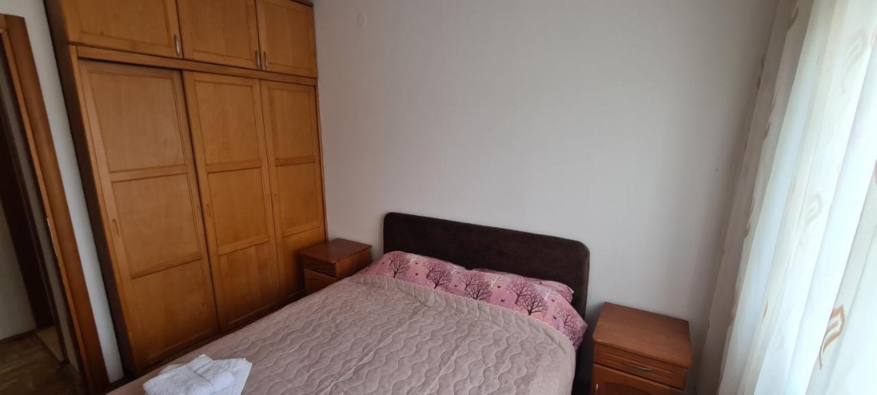 Apartman Velimir Stari Aerodrom ポドゴリツァ エクステリア 写真
