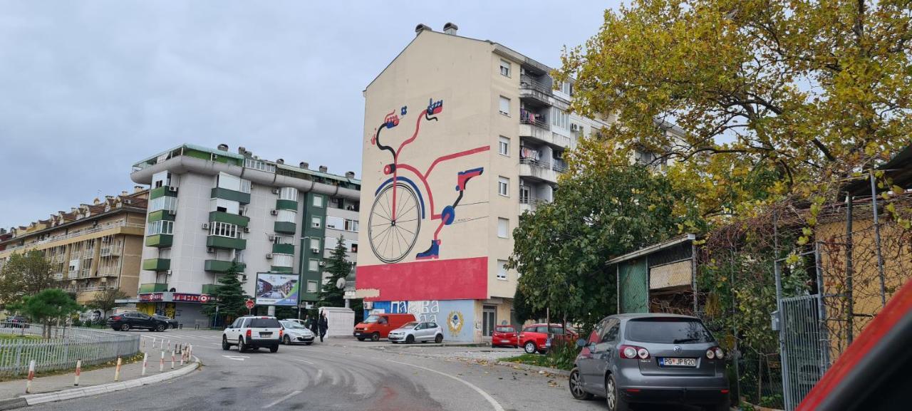 Apartman Velimir Stari Aerodrom ポドゴリツァ エクステリア 写真